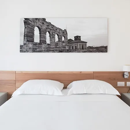 Hotell Ersilia 4*